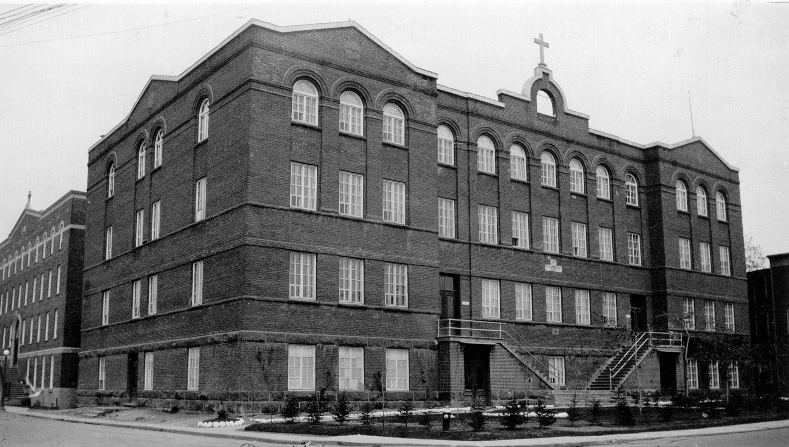Photographie de l’Académie Commerciale des Frères Maristes